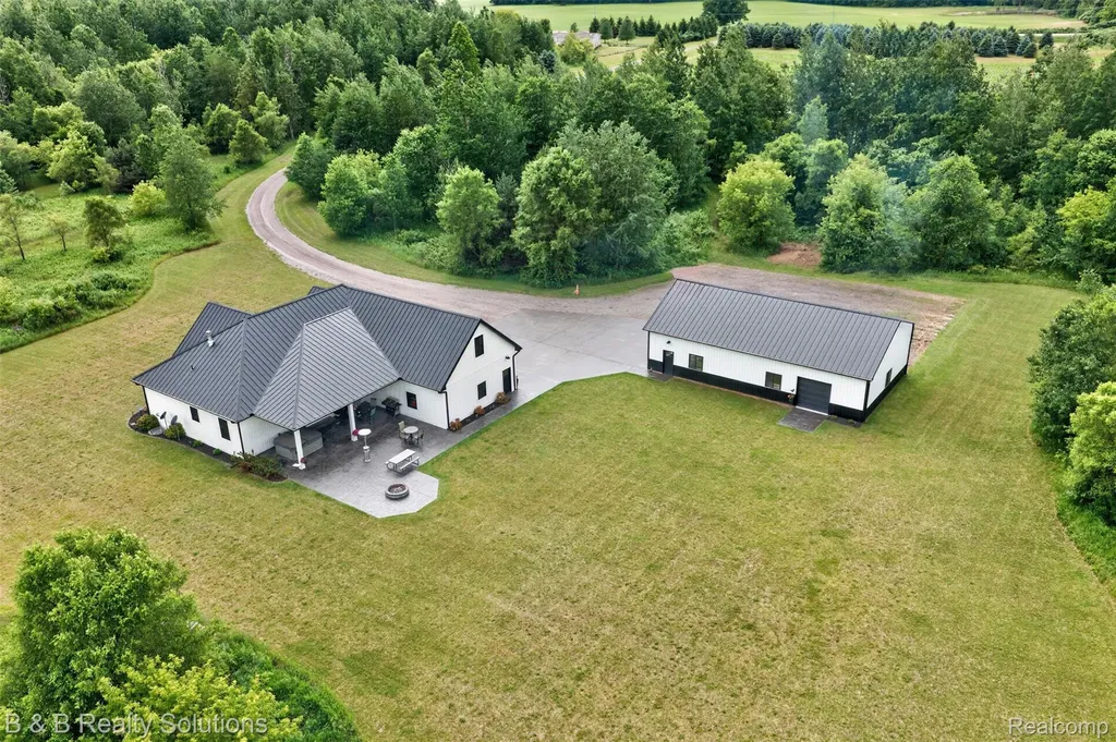 6204 Fish Lake Road Deerfield Township MI 48461