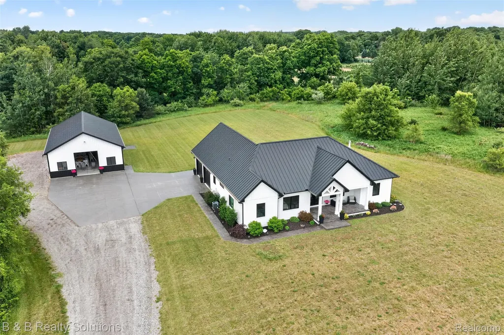 6204 Fish Lake Road Deerfield Township MI 48461