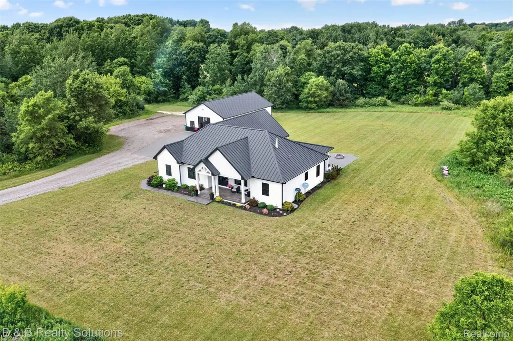 6204 Fish Lake Road Deerfield Township MI 48461
