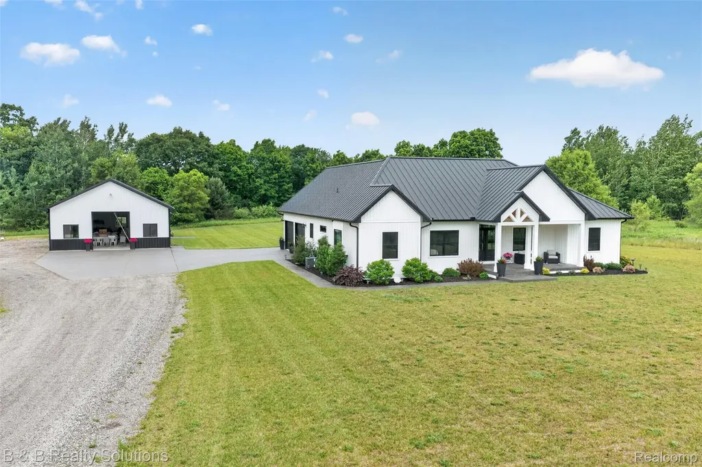 6204 Fish Lake Road Deerfield Township MI 48461