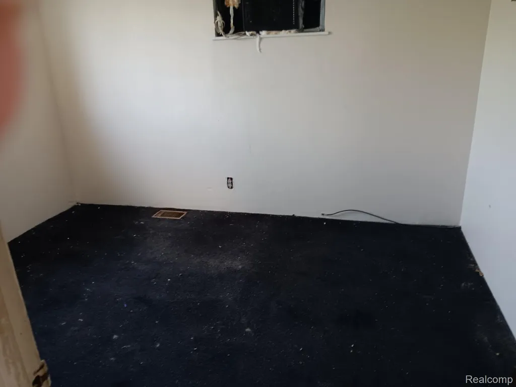 11930 Garfield Street Riverview City MI 48193
