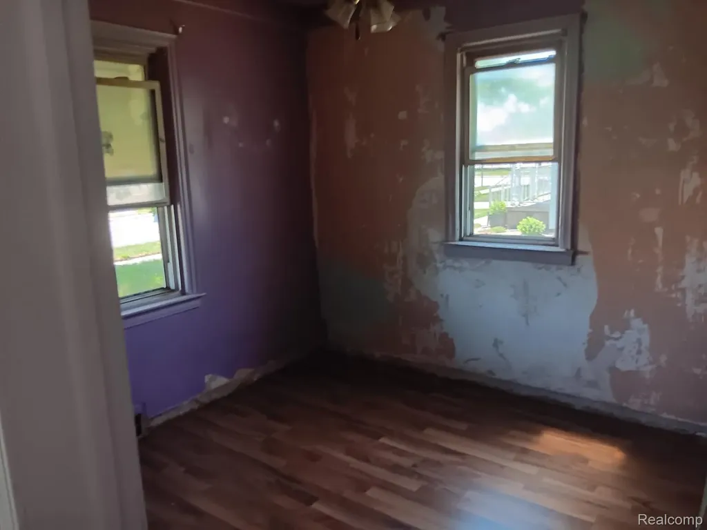 11930 Garfield Street Riverview City MI 48193
