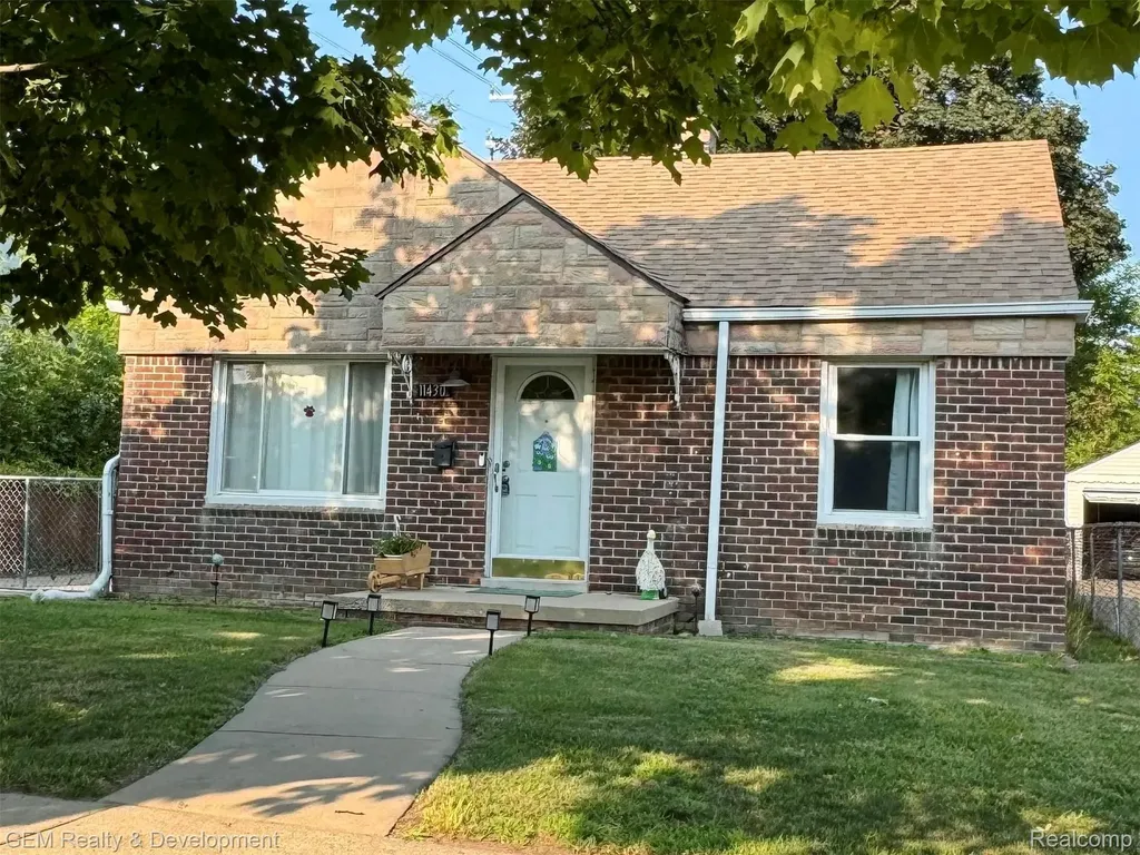 11430 Garfield Redford Charter Township MI 48239