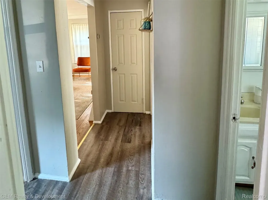 11430 Garfield Redford Charter Township MI 48239
