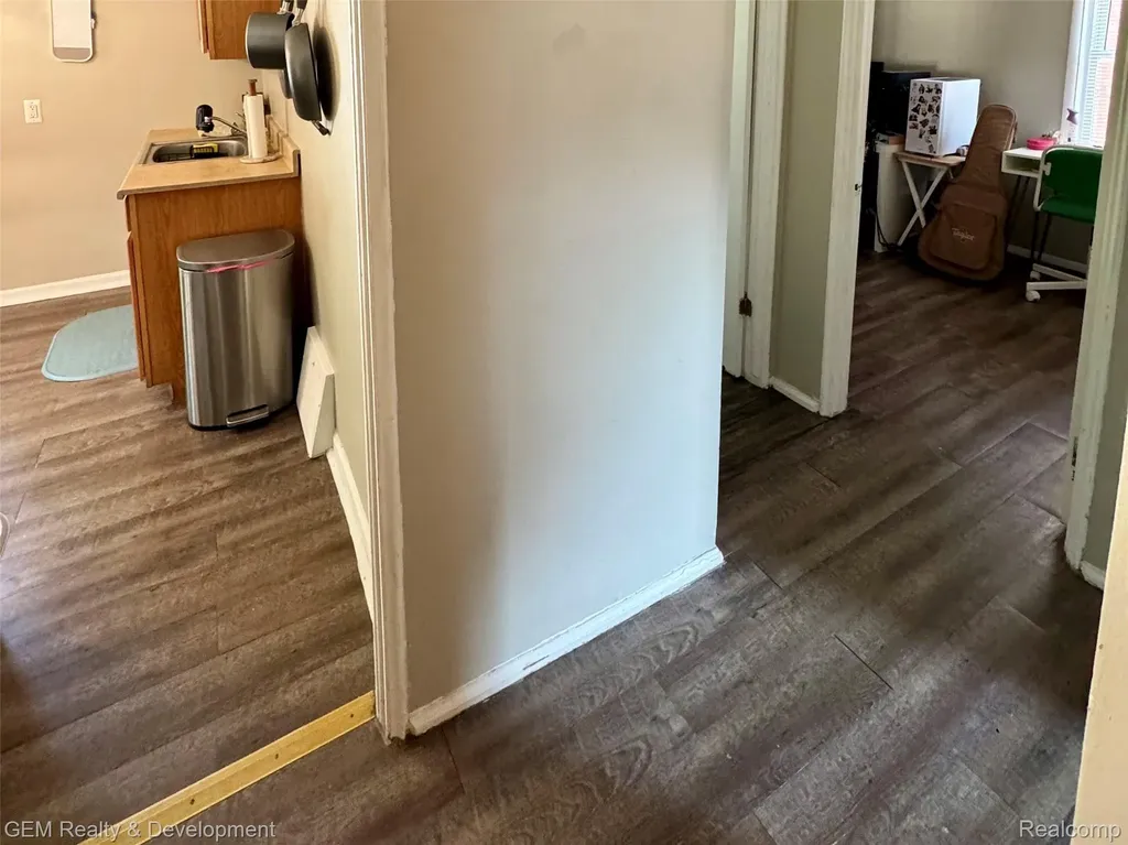 11430 Garfield Redford Charter Township MI 48239