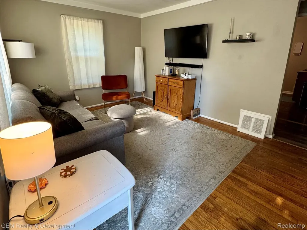 11430 Garfield Redford Charter Township MI 48239