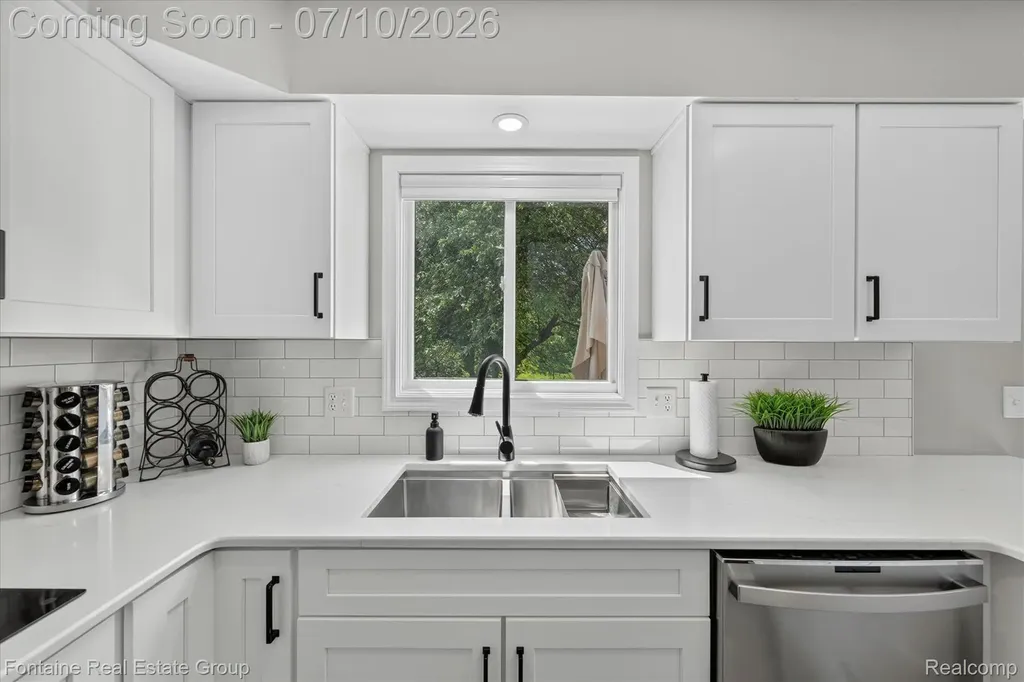 1963 Willowicke Drive Wixom City MI 48393