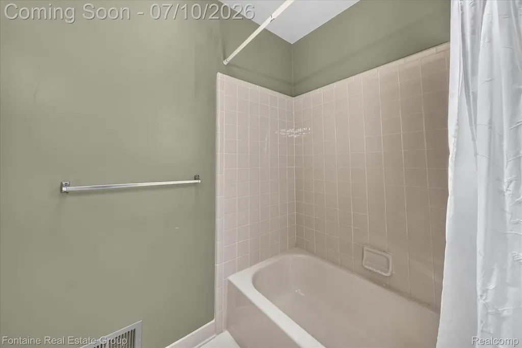 1963 Willowicke Drive Wixom City MI 48393