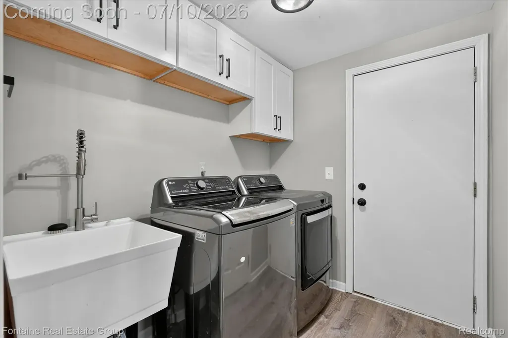 1963 Willowicke Drive Wixom City MI 48393