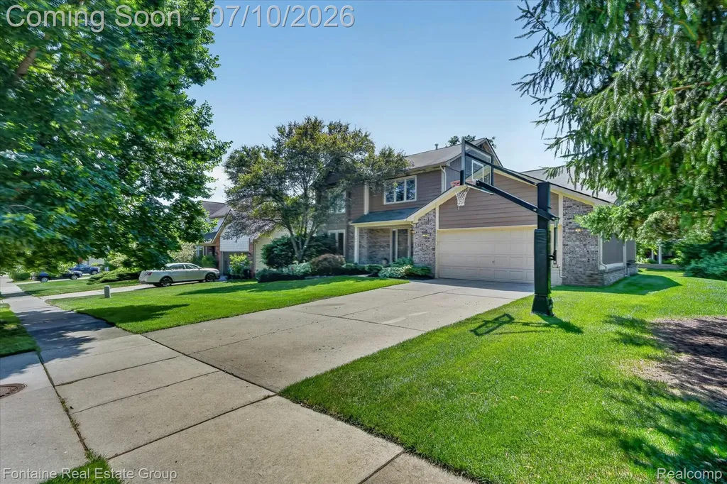 1963 Willowicke Drive Wixom City MI 48393