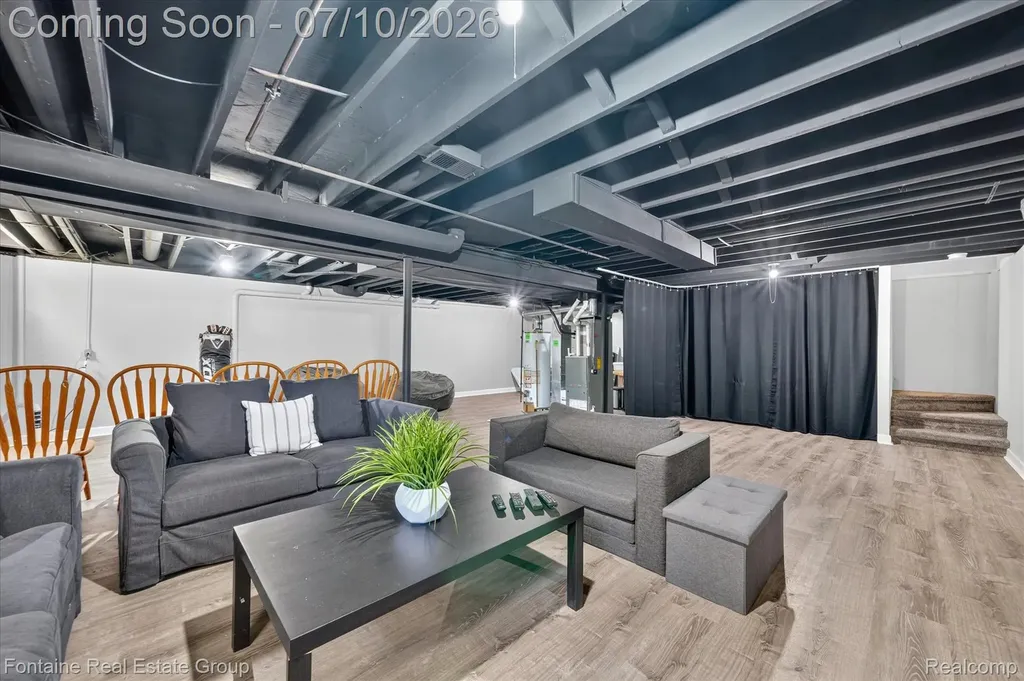 1963 Willowicke Drive Wixom City MI 48393