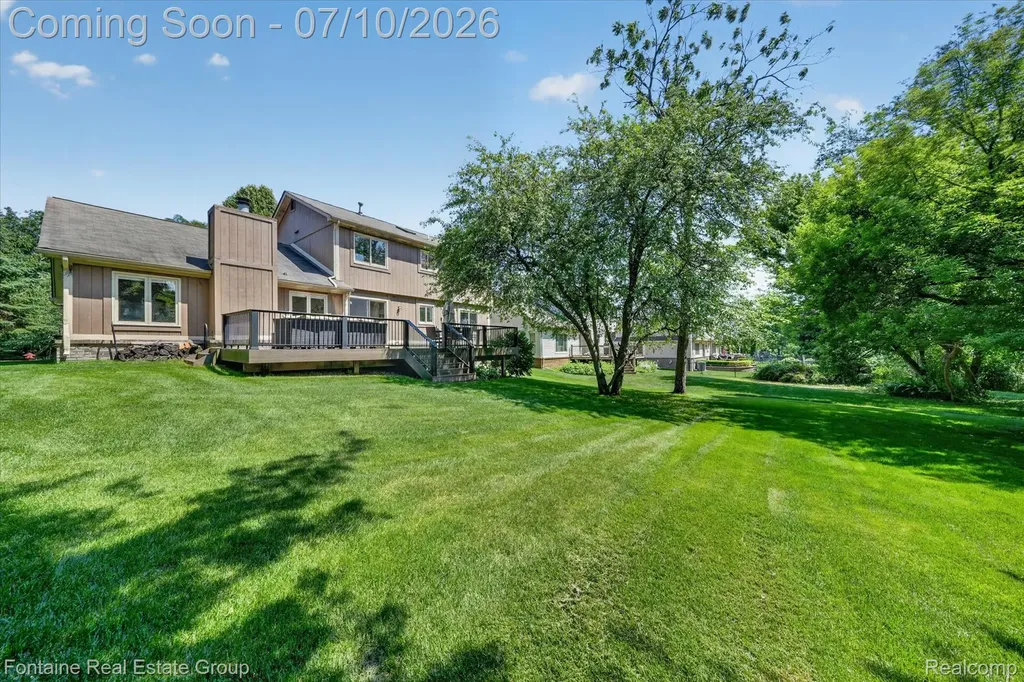 1963 Willowicke Drive Wixom City MI 48393