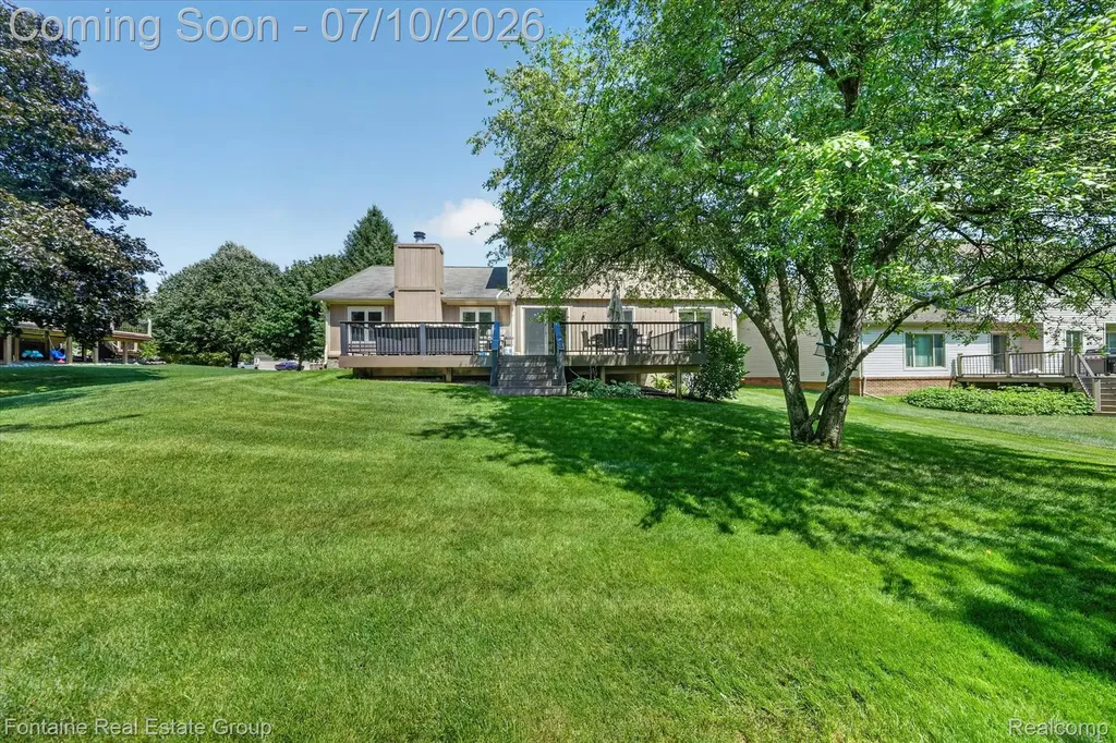 1963 Willowicke Drive Wixom City MI 48393