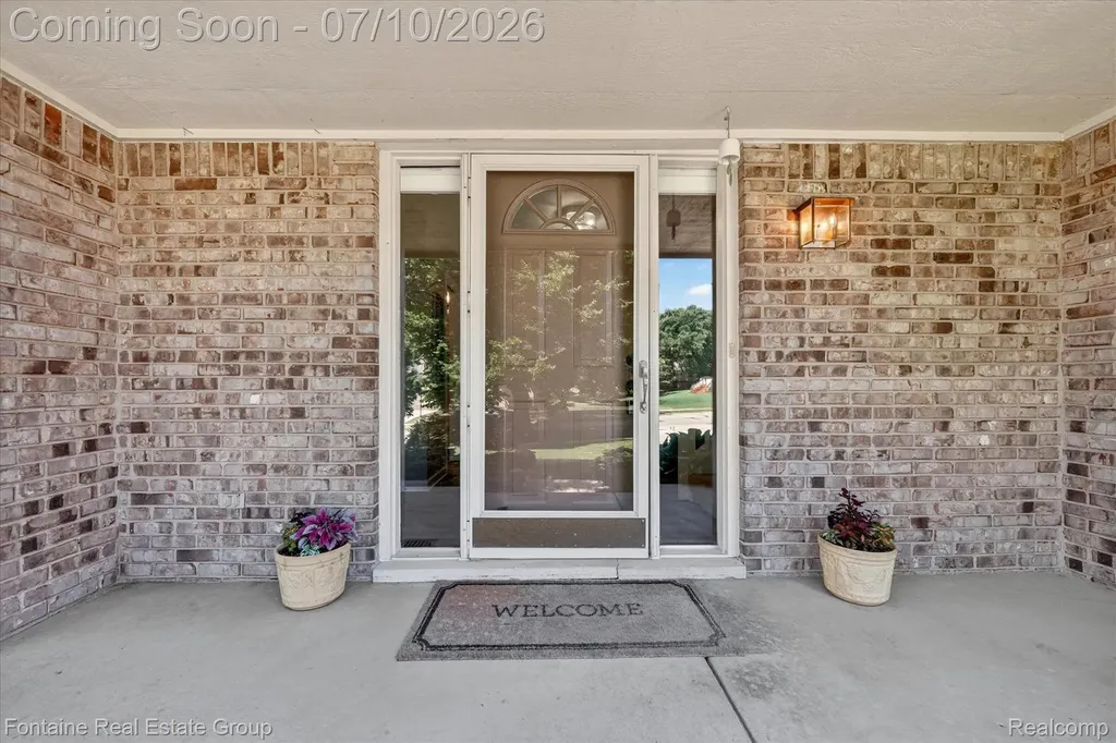 1963 Willowicke Drive Wixom City MI 48393