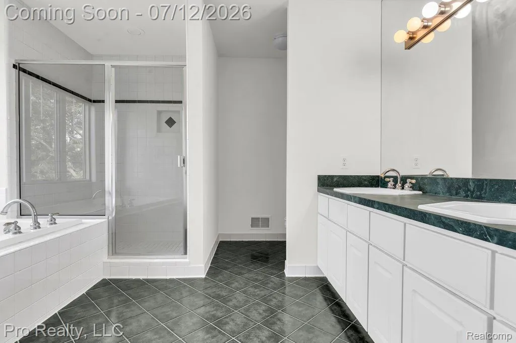 13838 Fawn Woods Court Plymouth Charter Township MI 48170