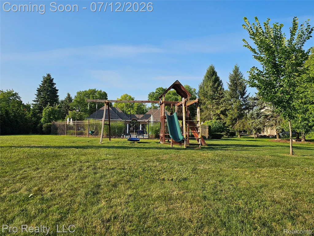 13838 Fawn Woods Court Plymouth Charter Township MI 48170