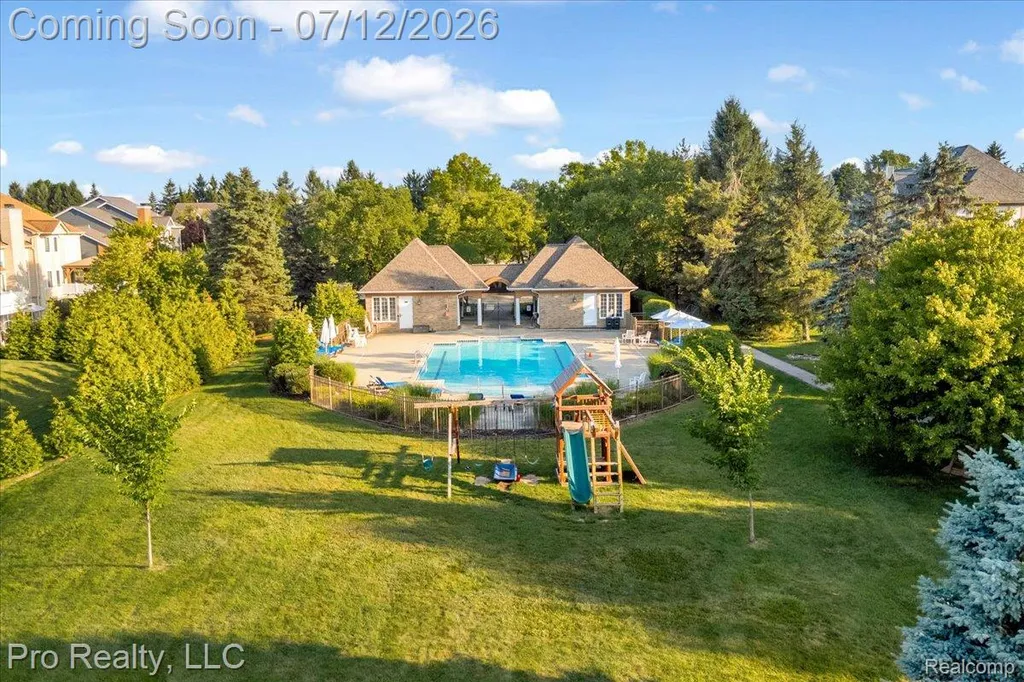 13838 Fawn Woods Court Plymouth Charter Township MI 48170