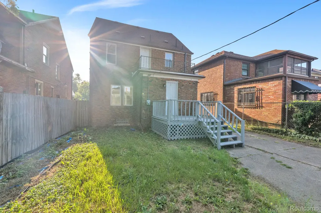 18961 Pennington Drive Detroit City MI 48221