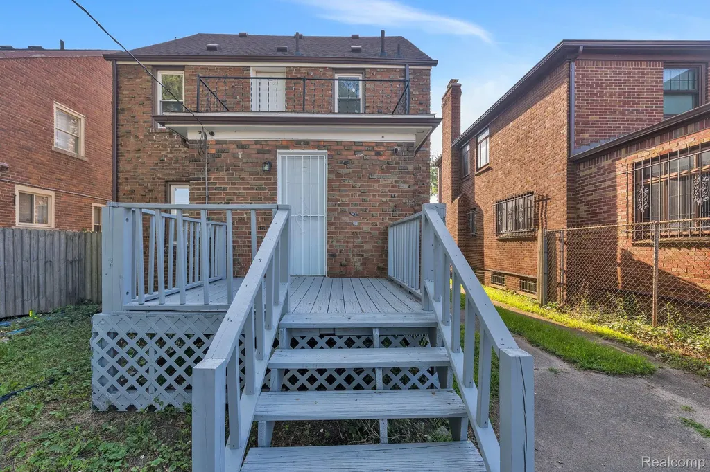 18961 Pennington Drive Detroit City MI 48221
