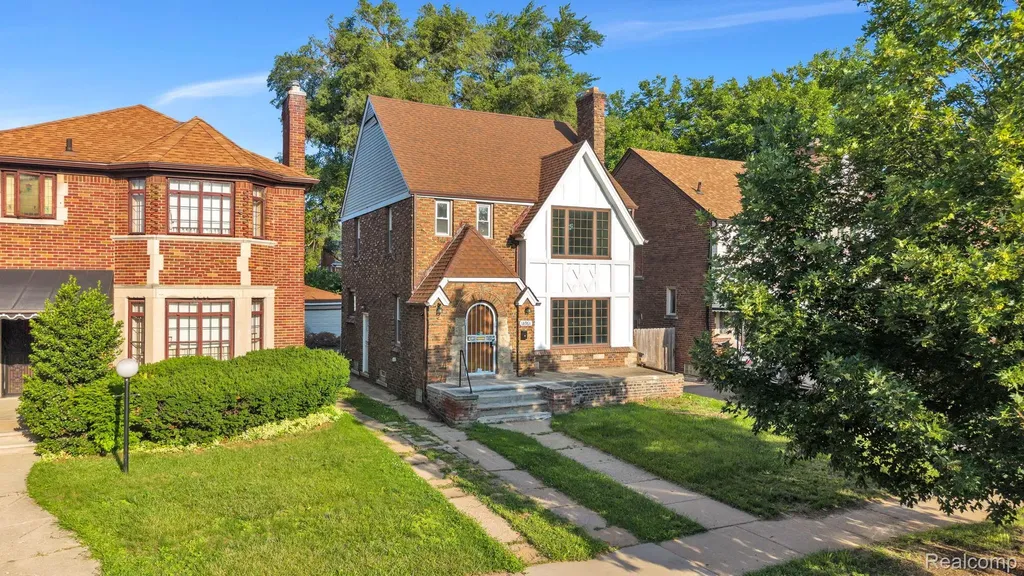 18961 Pennington Drive Detroit City MI 48221