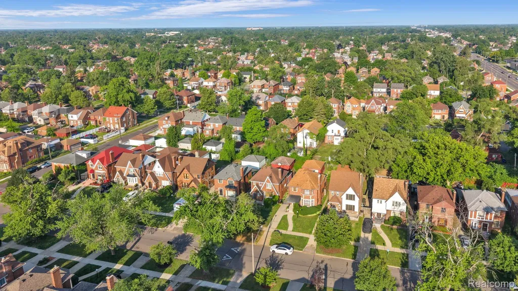 18961 Pennington Drive Detroit City MI 48221