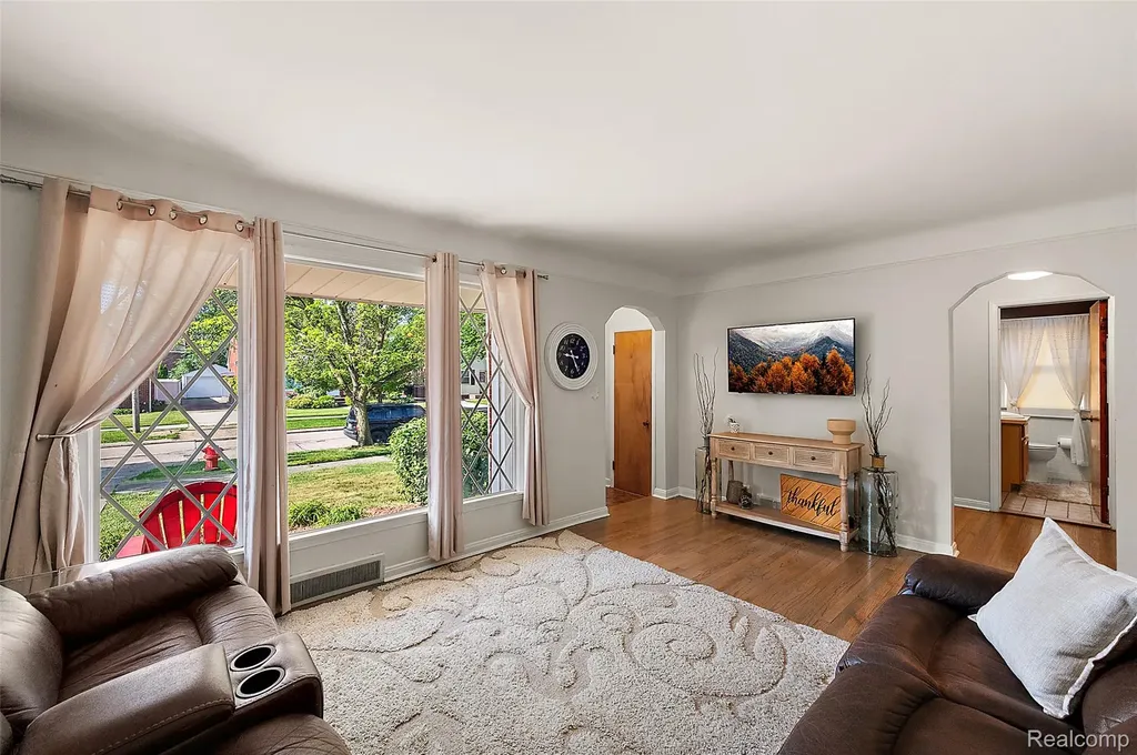 13278 Veronica Street Southgate City MI 48195