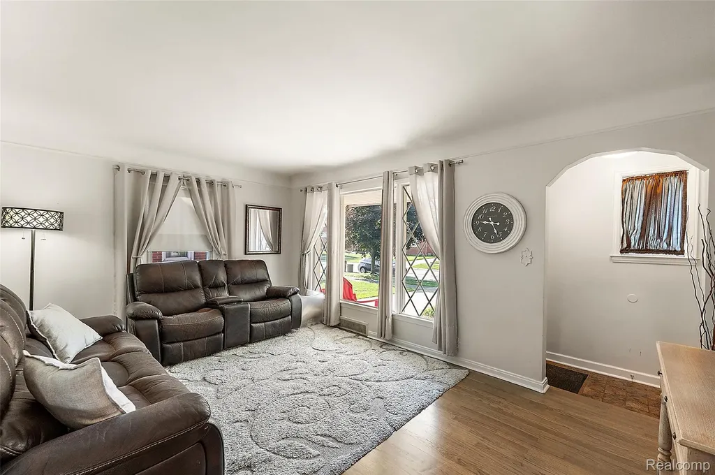 13278 Veronica Street Southgate City MI 48195