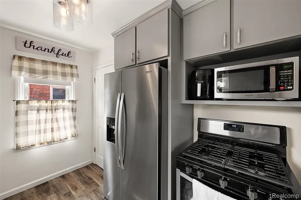 13278 Veronica Street Southgate City MI 48195