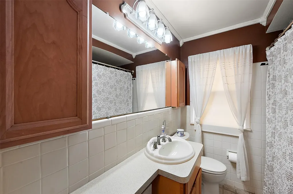 13278 Veronica Street Southgate City MI 48195