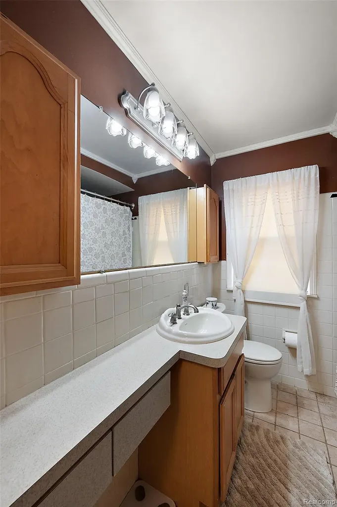 13278 Veronica Street Southgate City MI 48195
