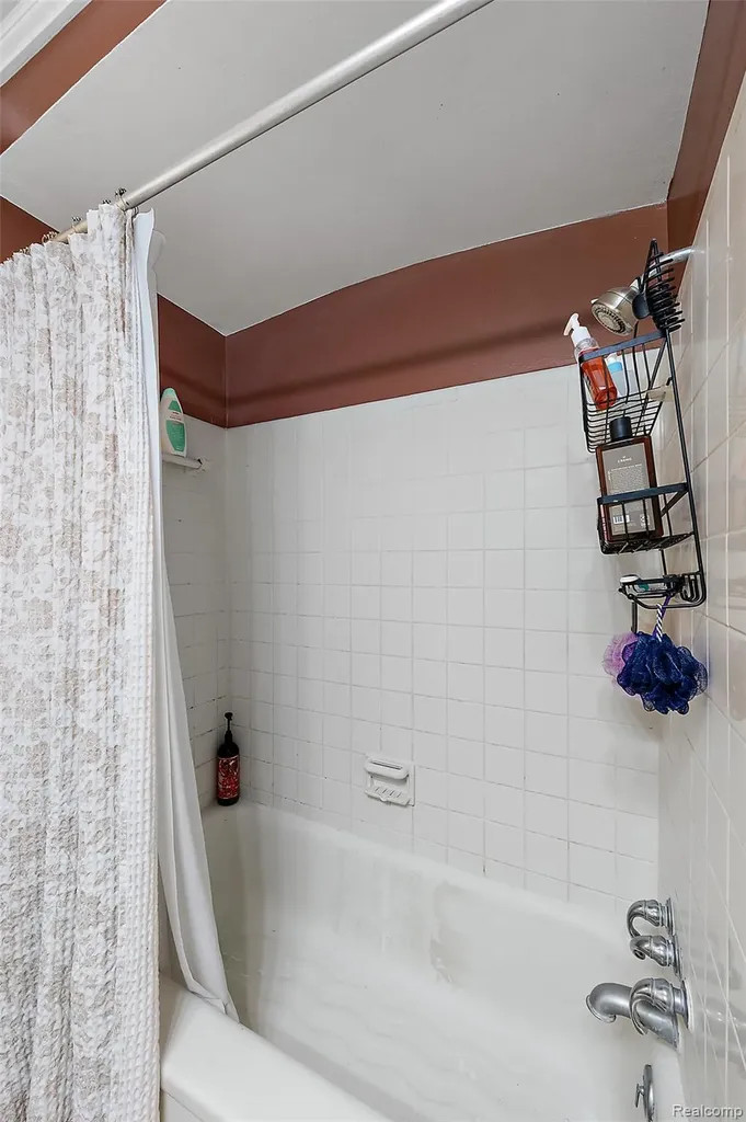 13278 Veronica Street Southgate City MI 48195