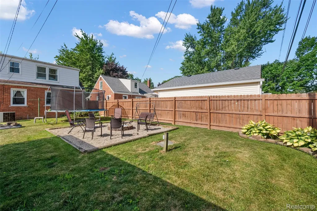 13278 Veronica Street Southgate City MI 48195