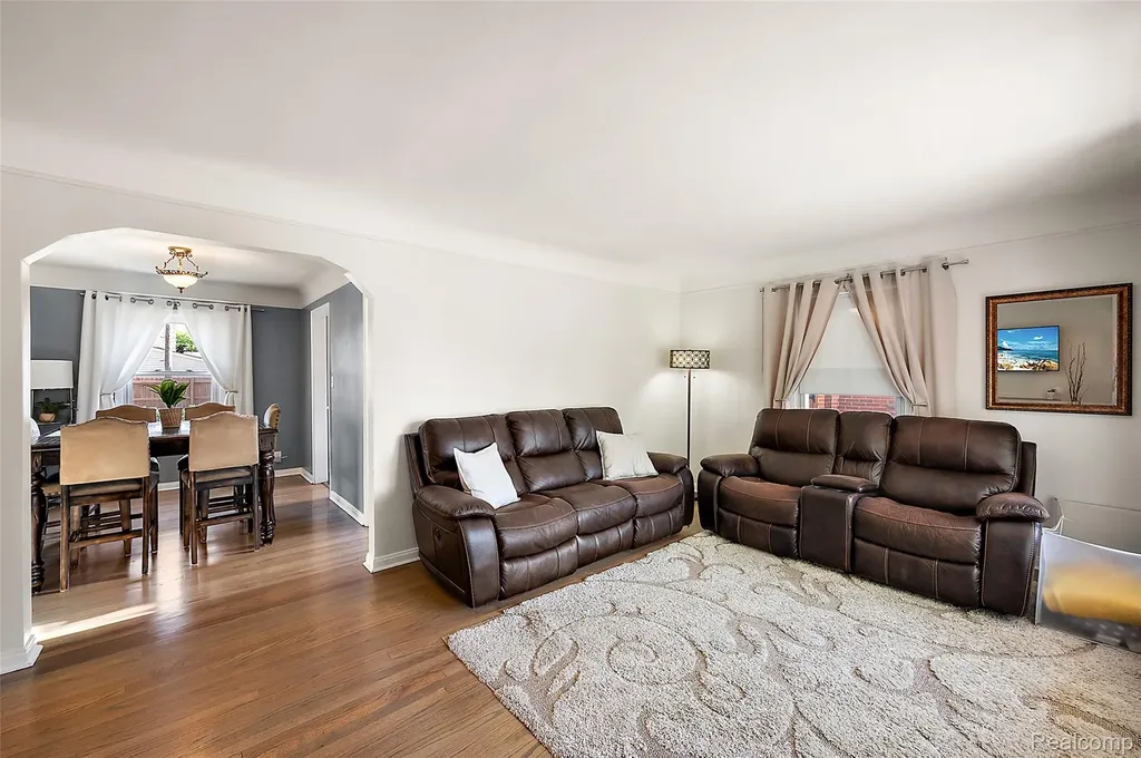 13278 Veronica Street Southgate City MI 48195