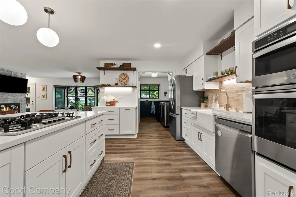 141 Nesbit Lane Rochester Hills City MI 48309