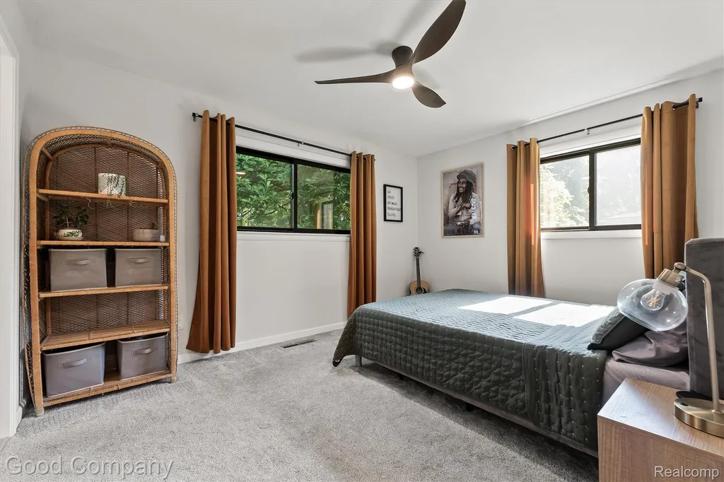 141 Nesbit Lane Rochester Hills City MI 48309