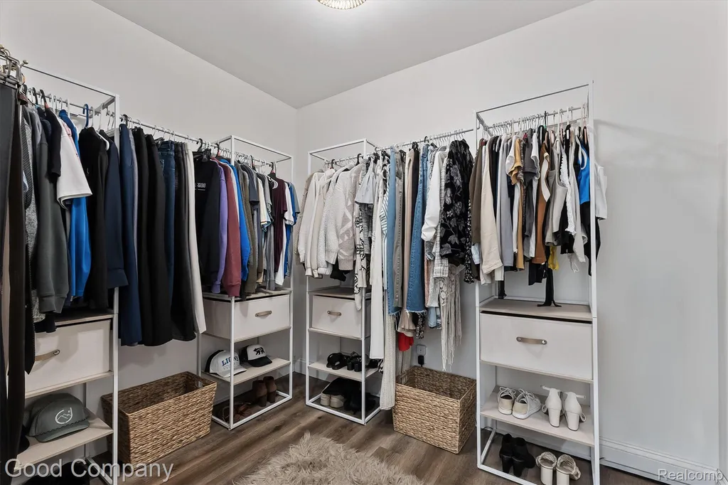 141 Nesbit Lane Rochester Hills City MI 48309