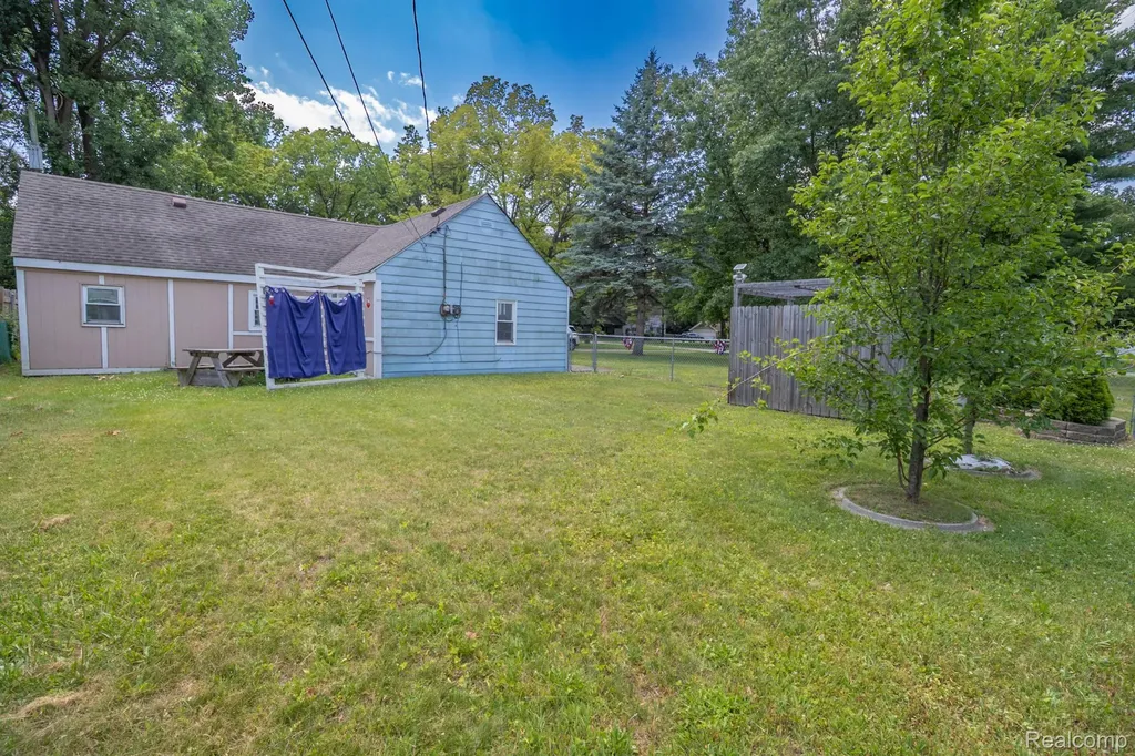 6301 Janet Street Taylor City MI 48180
