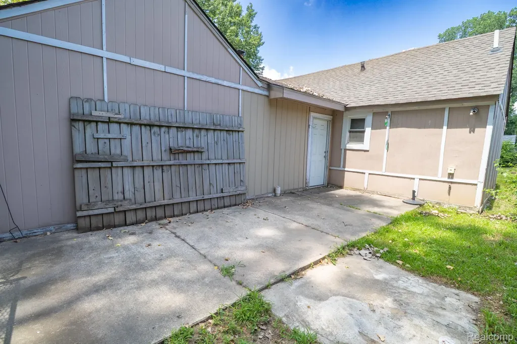 6301 Janet Street Taylor City MI 48180