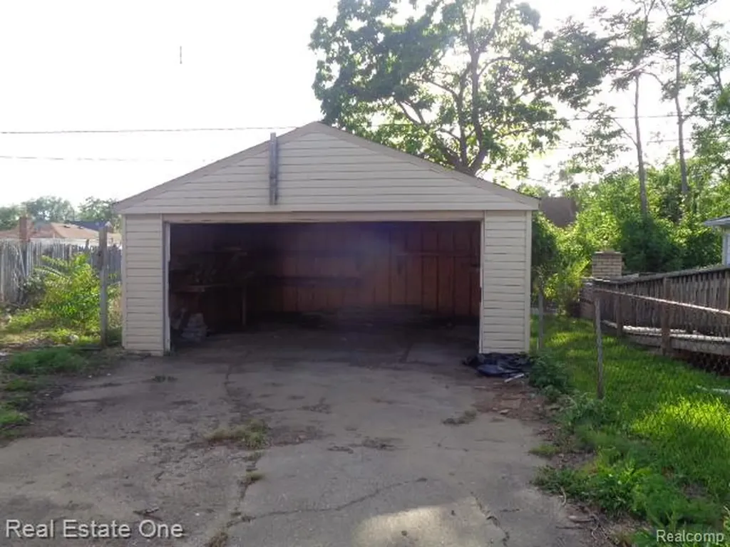 20009 Ohio Street Detroit City MI 48221