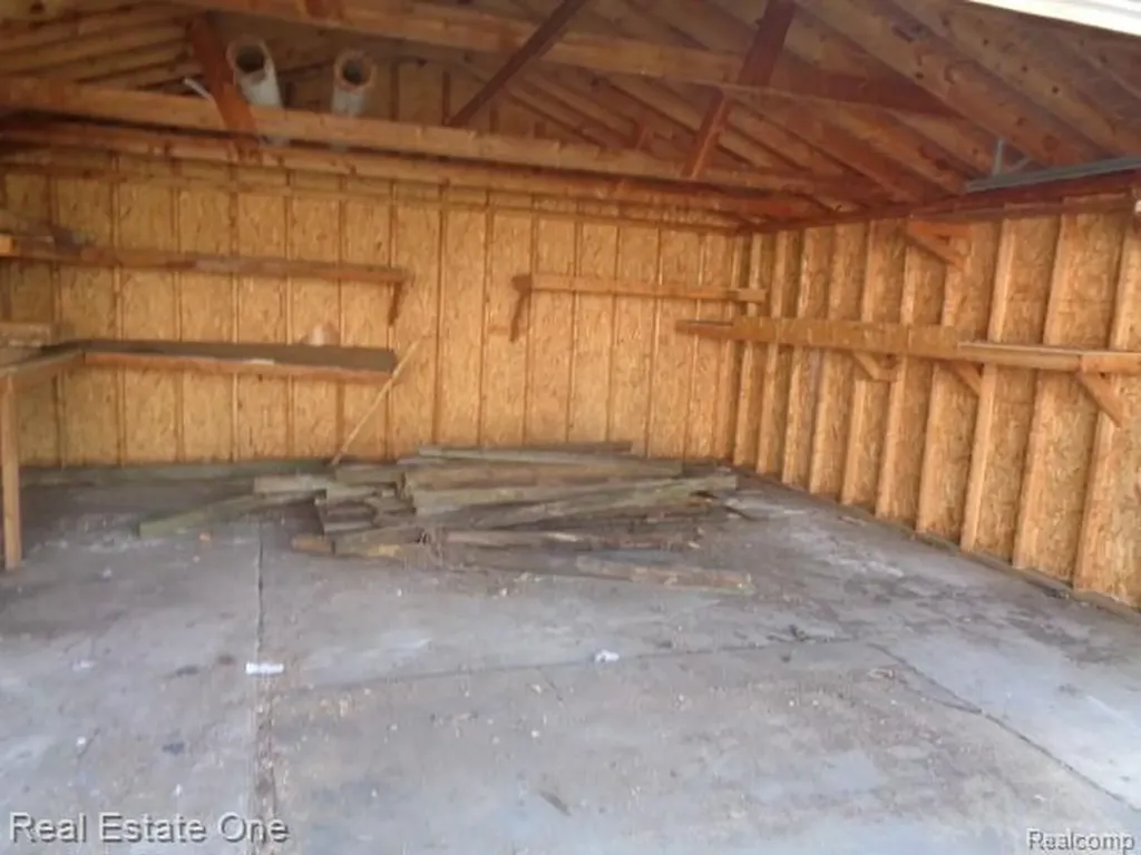 20009 Ohio Street Detroit City MI 48221