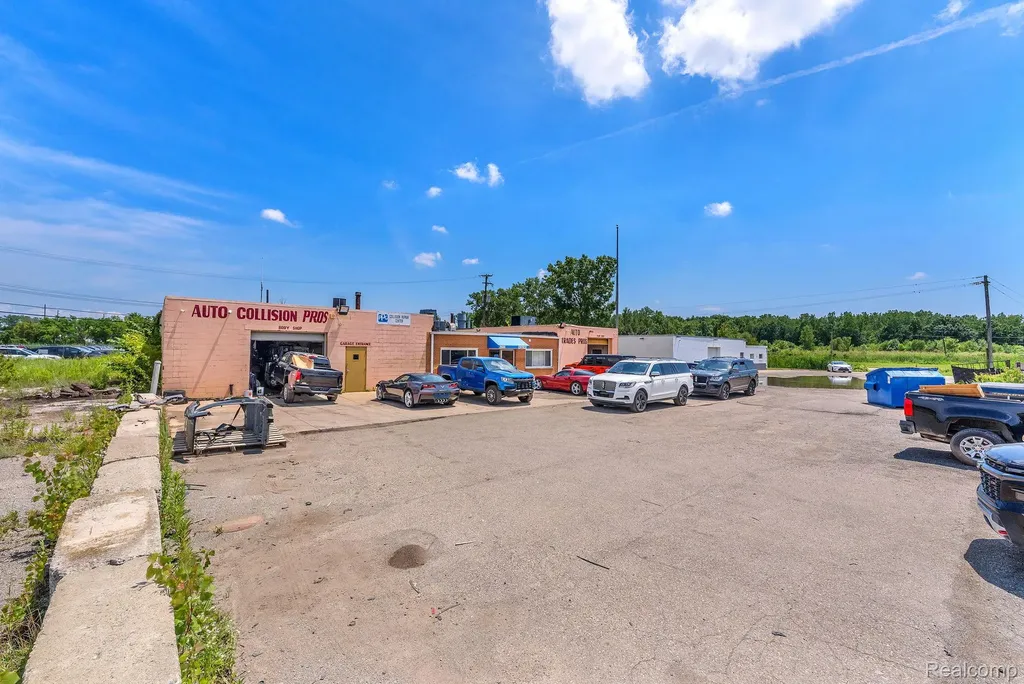 29300 Goddard Road Romulus City MI 48174
