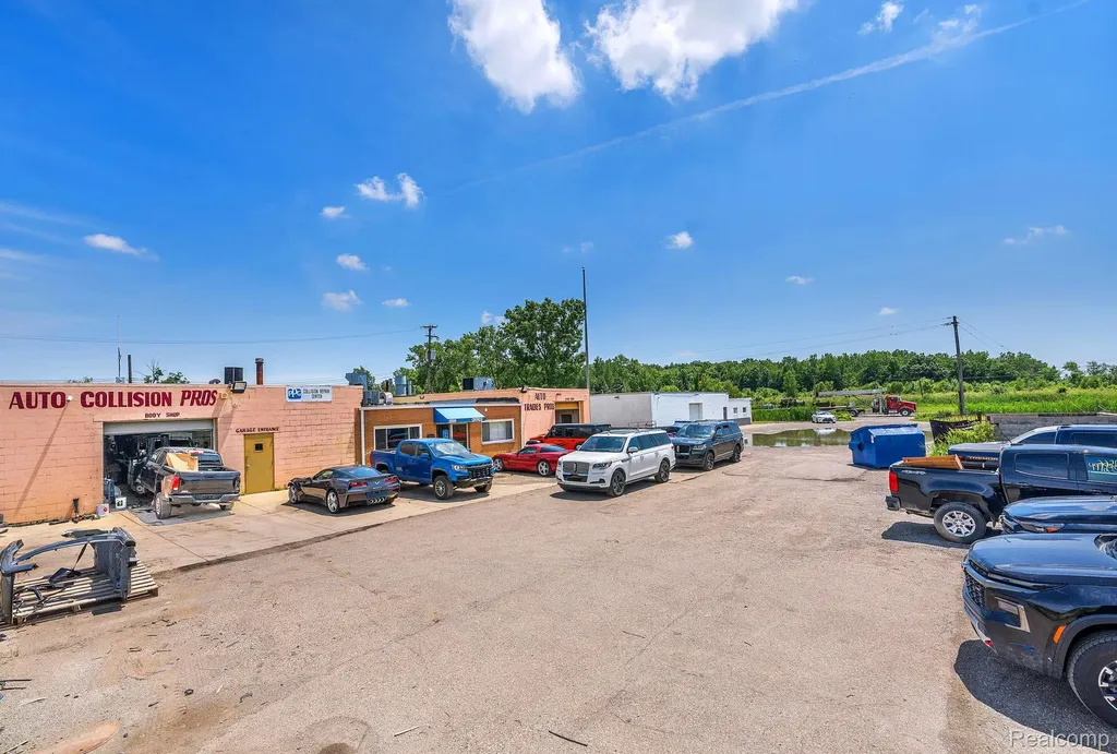 29300 Goddard Road Romulus City MI 48174
