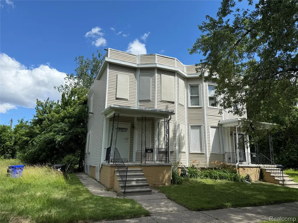 229 Leicester Court Detroit City MI 48202