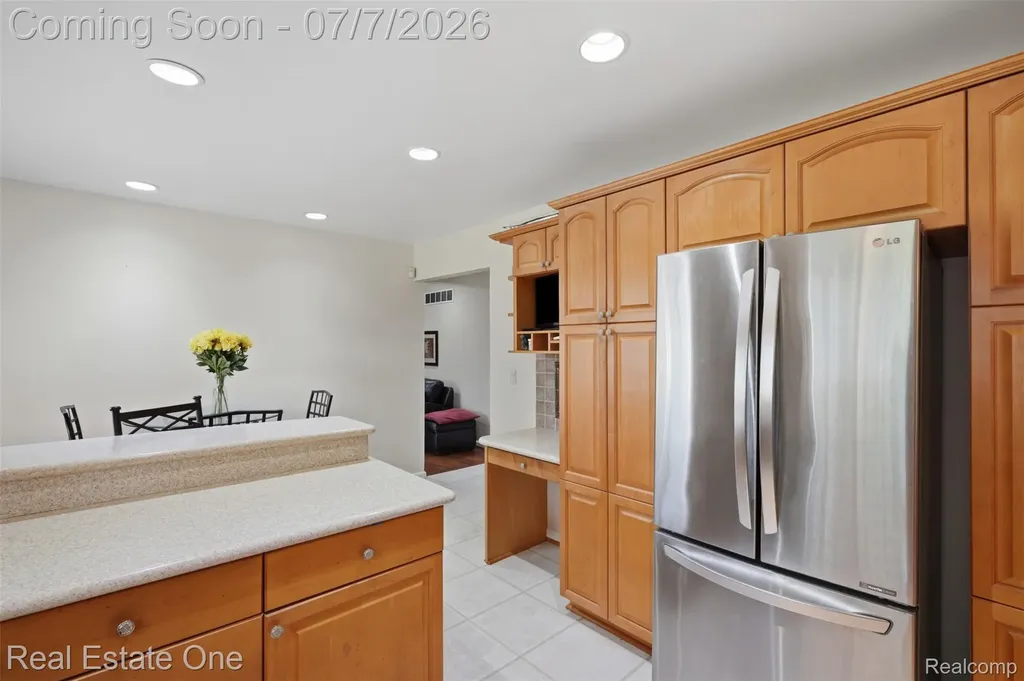 21455 Independence Drive Southfield City MI 48076