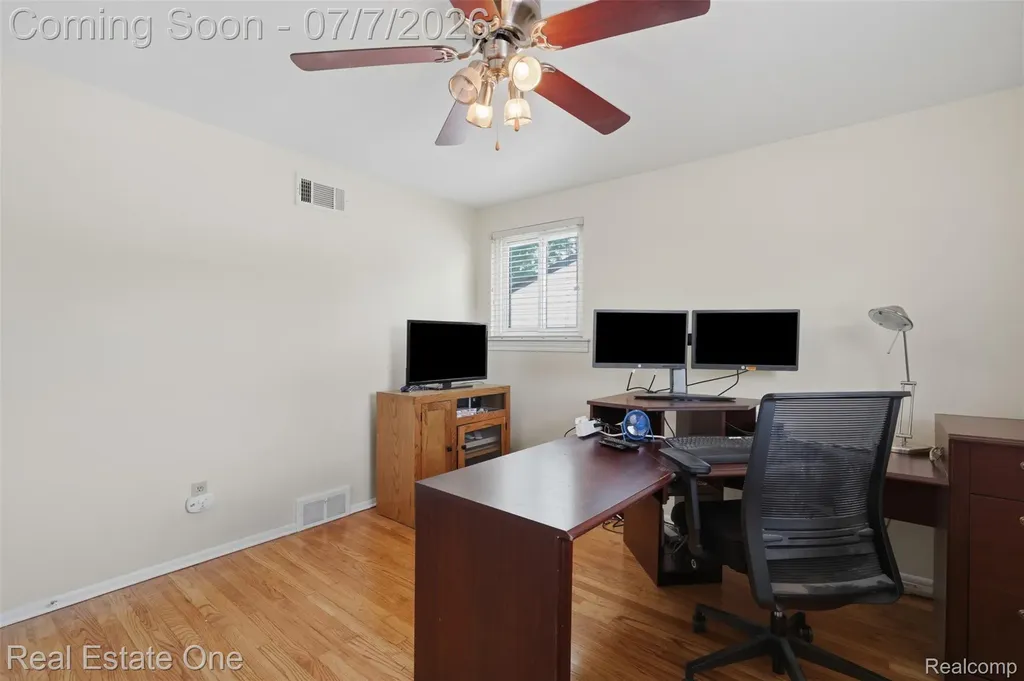 21455 Independence Drive Southfield City MI 48076
