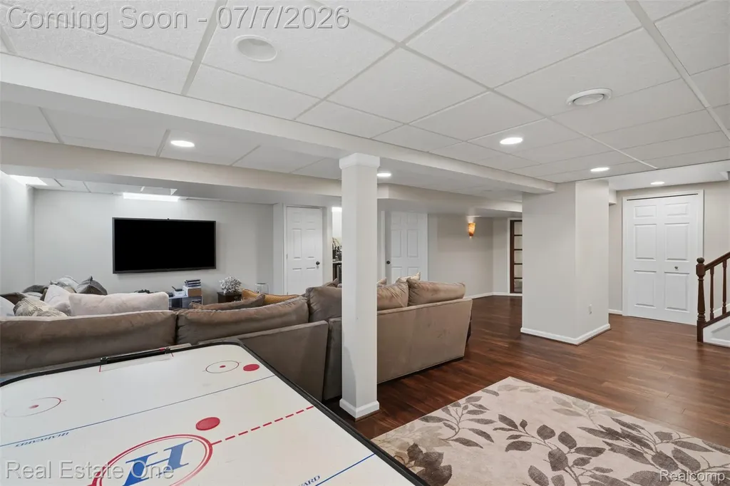21455 Independence Drive Southfield City MI 48076