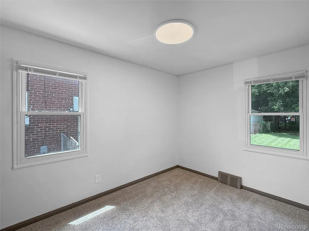 16791 Veronica Avenue Eastpointe City MI 48021
