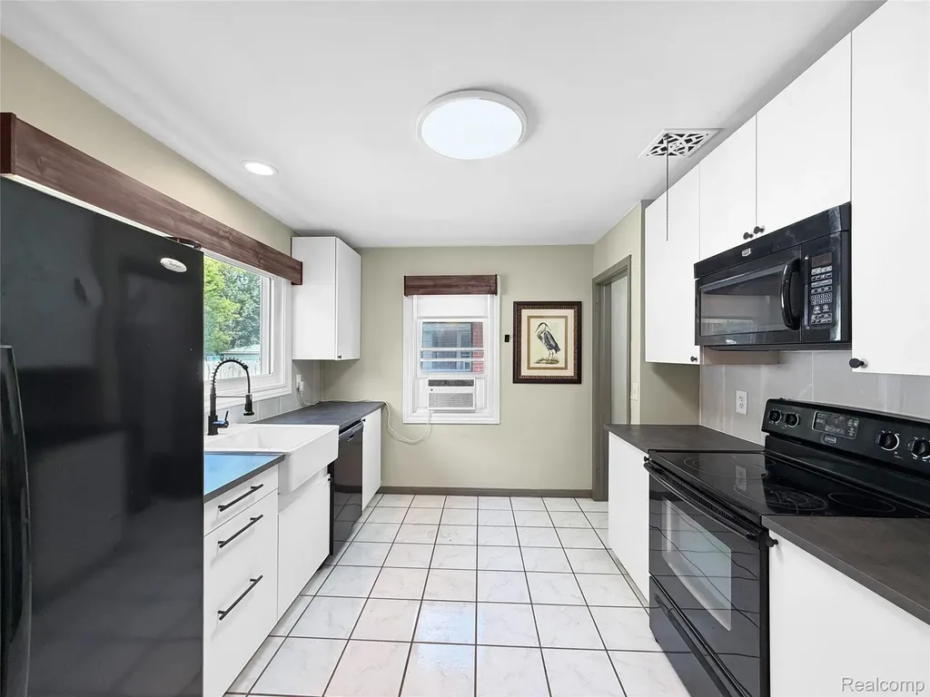16791 Veronica Avenue Eastpointe City MI 48021