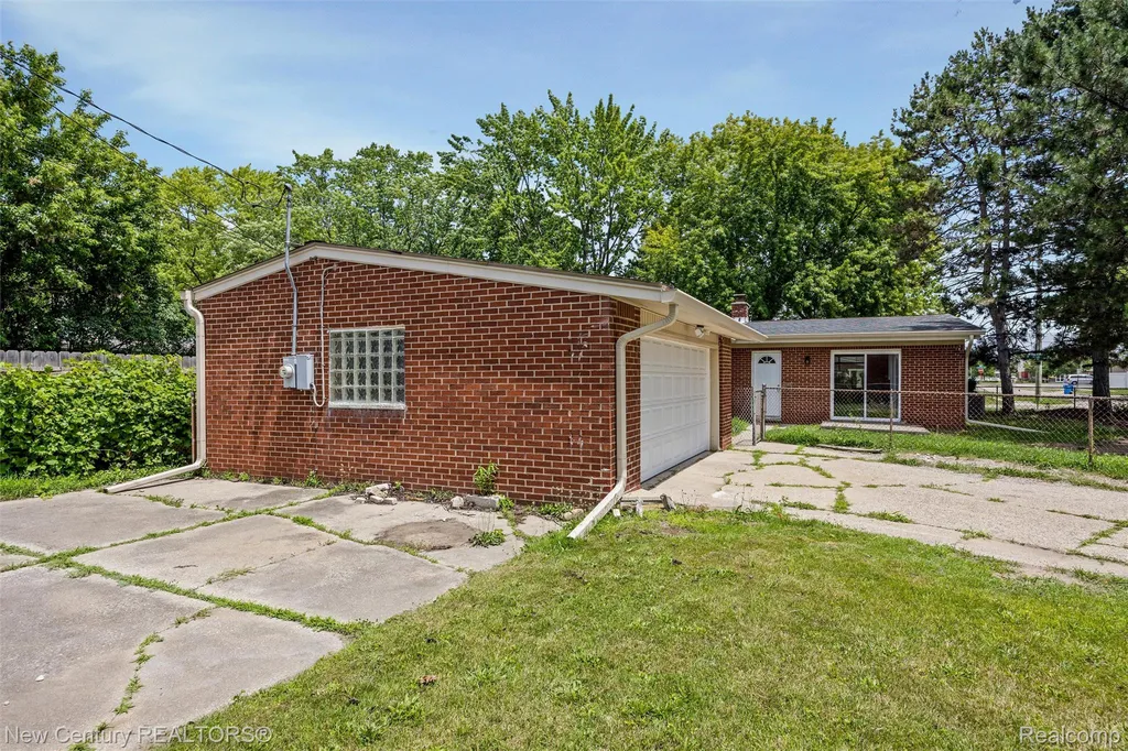 1720 Westbrook Drive Madison Heights City MI 48071