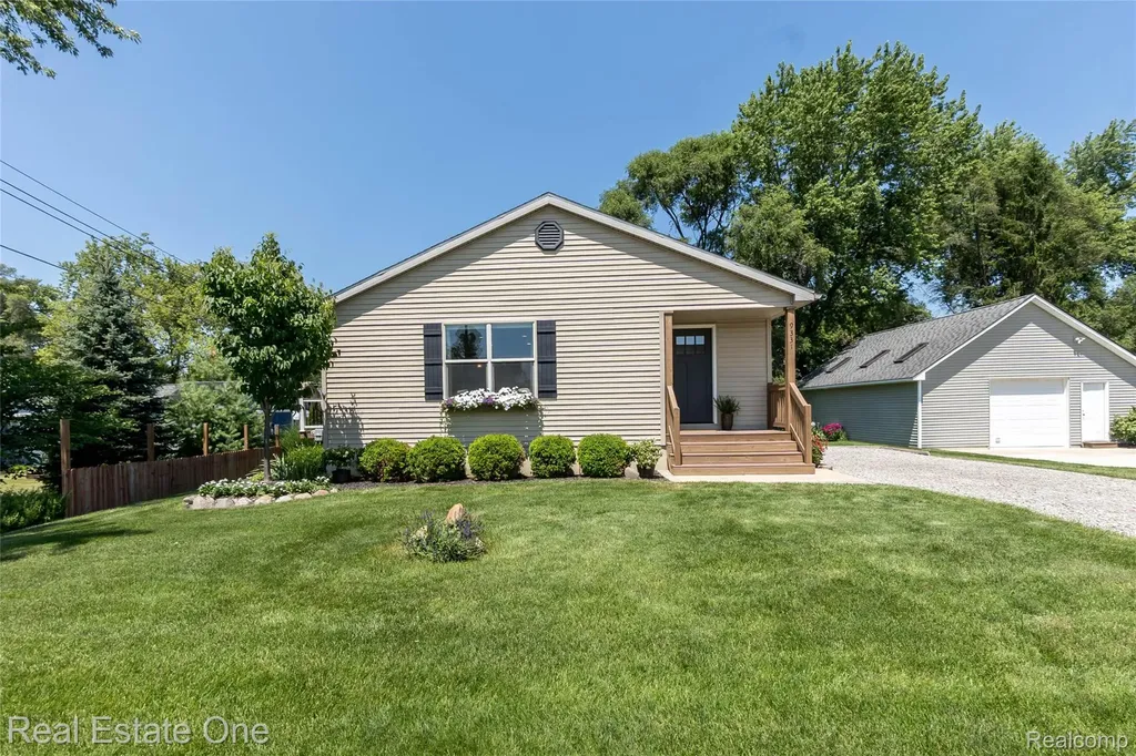 9331 Clifton Avenue Salem Township MI 48168